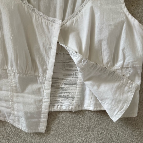 Aritzia Sunday Best Top - Picture 3 of 4